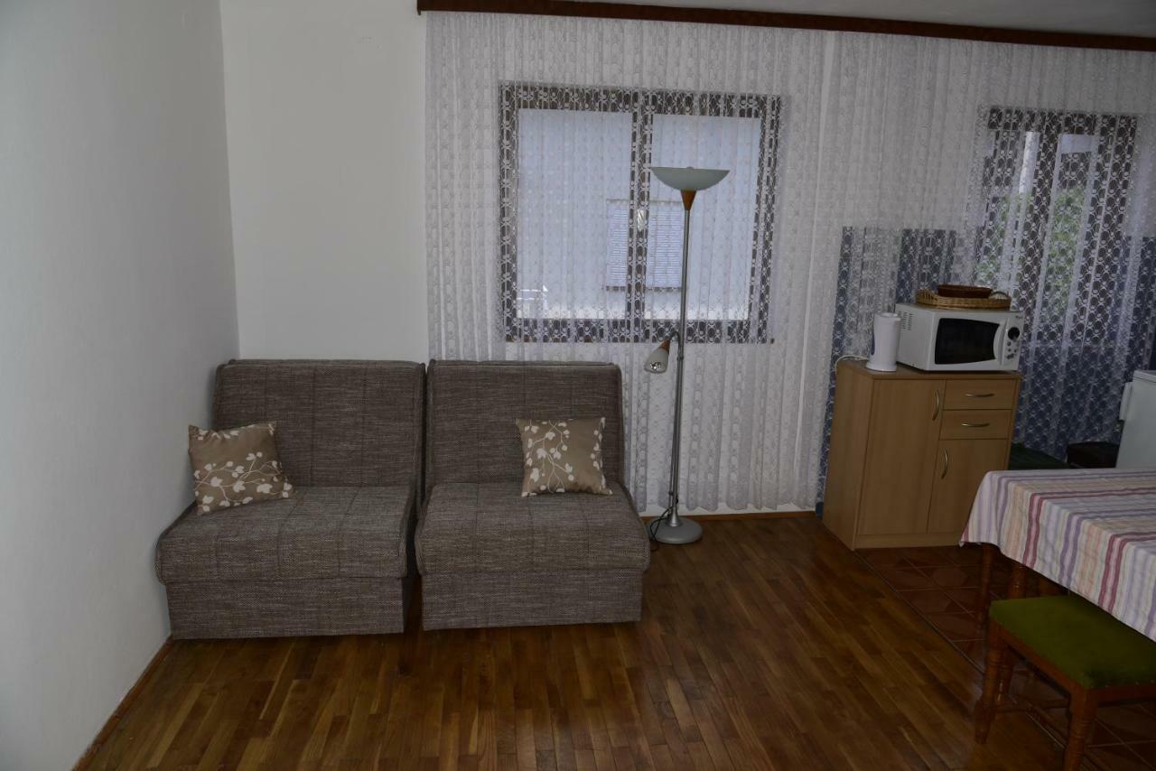 Apartment Palm Tree Малинска Екстериор снимка